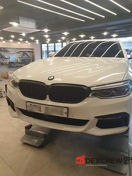 BMW 5시리즈 G30 블랙 무광 휠 도색, 뿌리는 랩핑지로 부담 없이 내 차에 변화를  줘보세요 ~!