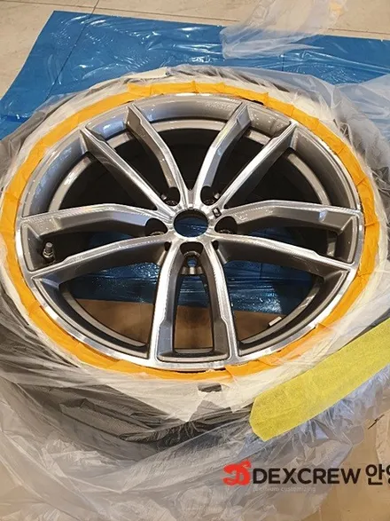 BMW 5시리즈 G30 블랙 무광 휠 도색, 뿌리는 랩핑지로 부담 없이 내 차에 변화를  줘보세요 ~!