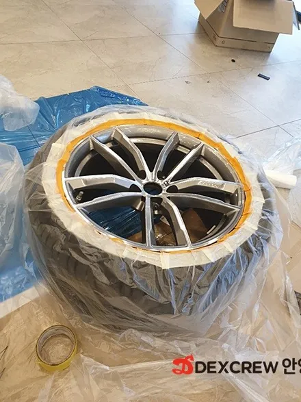 BMW 5시리즈 G30 블랙 무광 휠 도색, 뿌리는 랩핑지로 부담 없이 내 차에 변화를  줘보세요 ~!