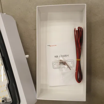 [작업]뉴코란도C 차박을 위한 트렁크 LED 램프_보가 리플렉스 라이트 T2 장착과 인산철 배터리 주행충전기 스위치 및 모니터링 모니터 장착_덱스크루 대구동구점 / 대구 동구, 북구, 남구, 수성구, 경산