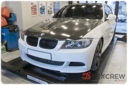BMW E90 320D 블랙 앤 화이트 시스템 두랄루민 허브 스페이스 12mm, 15mm 튜닝하고 코너링과 자세를 한 번에~!! / 수원 호매실동
