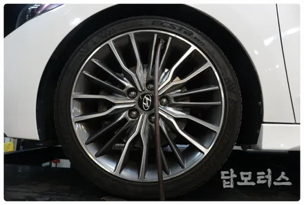 아반떼 스포츠 AD 지크 레이싱 100% 고성능 합성 엔진오일 교환! 스포츠 주행 서킷 주행에도 인정받은 고성능 합성유! 수원 답모터스 / 수원 호매실동