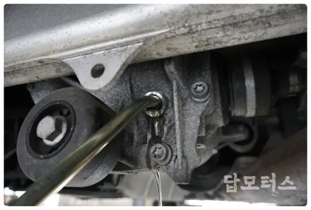 BMW G30 520D 브레이크액 디퍼런셜 오일의 역할과 교환 주기는?! 수원 호매실동 합성 오일 전문점! / 수원 권선구, 화성, 광교, 동탄, 용인