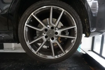 수원 호매실 벤츠 C43 AMG 모튤 합성 엔진오일 교환 잔유 제거!! 브레이크 패드 교환!! / 수원 권선구, 화성, 광교, 동탄, 용인