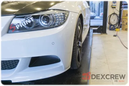 BMW E90 320D 블랙 앤 화이트 시스템 두랄루민 허브 스페이스 12mm, 15mm 튜닝하고 코너링과 자세를 한 번에~!! / 수원 호매실동