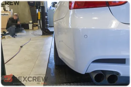 BMW E90 320D 블랙 앤 화이트 시스템 두랄루민 허브 스페이스 12mm, 15mm 튜닝하고 코너링과 자세를 한 번에~!! / 수원 호매실동