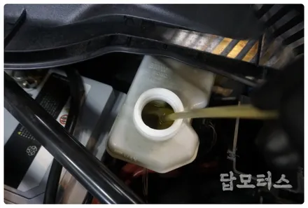 BMW 미니 컨트리맨 브레이크 오일 교환 주기와 중요성!! 제동성능에 중요한 역할을 해요~! / 수원 권선구, 화성, 광교, 동탄, 용인
