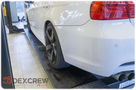 BMW E90 320D 블랙 앤 화이트 시스템 두랄루민 허브 스페이스 12mm, 15mm 튜닝하고 코너링과 자세를 한 번에~!! / 수원 호매실동