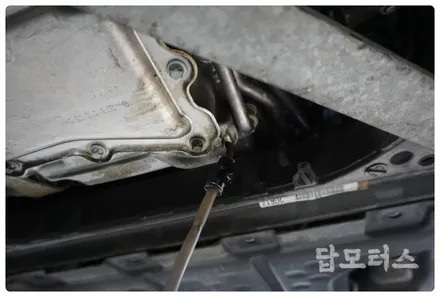 벤츠 C43 AMG 고성능 합성 엔진오일 교환!! 수원 호매실동 지크 레이싱!! / 수원 권선구, 화성, 광교, 동탄, 용인