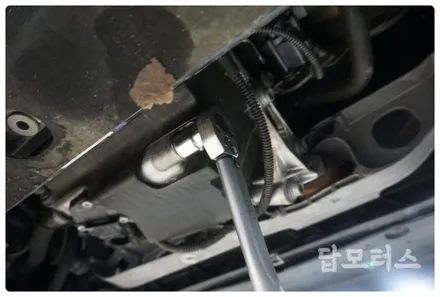 아우디 A6 35TDI 프로그레스 합성 엔진오일 교환! 잔유 제거! 수원 호매실동 금곡동 합성유 전문점! / 수원 권선구, 화성, 광교, 동탄, 용인