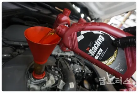 벤츠 C43 AMG 고성능 합성 엔진오일 교환!! 수원 호매실동 지크 레이싱!! / 수원 권선구, 화성, 광교, 동탄, 용인