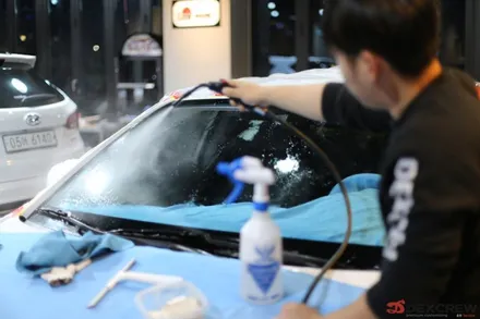 춘천썬팅  출고한지 이틀만에 전면썬팅을 벗긴 아반떼AD ?