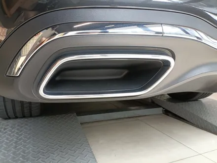 신형 벤츠 C300 AMG W206 C63 AMG 스타일 디퓨져 & 머플러 팁 장착 튜닝 ! / 대전 서구 도안동