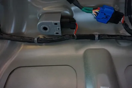 제네시스 EQ900 (G90) 전동트렁크,고스트도어 순정 부품으로 정확한 인스톨 / 대전 서구