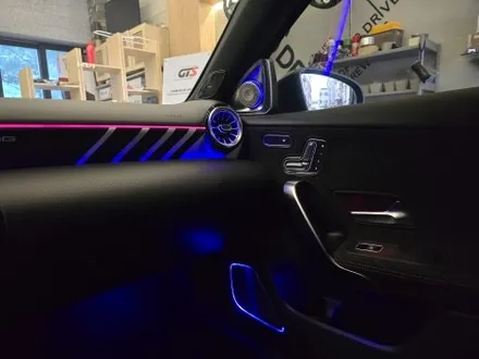 W177 A45 AMG 부메스터 엠비언트 , 미드레인지 엠비언트 추가작업으로 더욱더 화려하게!!