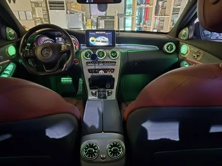 벤츠 W205 C63 AMG 송풍구 엠비언트, 3D 부메스터, 미드레인지 엠비언트 까지 64색으로 실내 분위기 업업!! 송풍구 엠비언트 튜닝 맛집!!