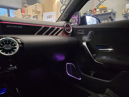 W177 A45 AMG 부메스터 엠비언트 , 미드레인지 엠비언트 추가작업으로 더욱더 화려하게!!