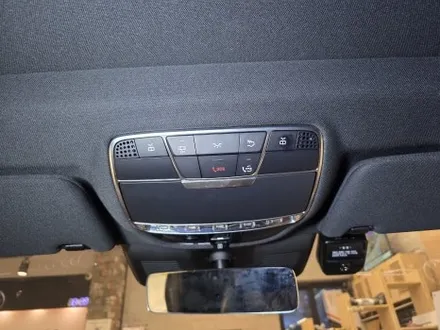 벤츠 W222 S560 송풍구엠비언트 3d부메스터 피아노트림 튜닝으로 화려함을더하다!!