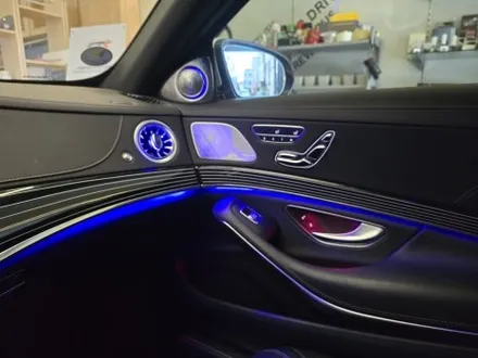 벤츠 W222 S560 송풍구엠비언트 3d부메스터 피아노트림 튜닝으로 화려함을더하다!!