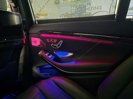 벤츠 W222 S560 송풍구엠비언트 3d부메스터 피아노트림 튜닝으로 화려함을더하다!!