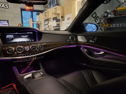 W222 벤츠 S350 송풍구엠비언트, 4D 부메스터  튜닝으로 실내분위기 업업!!
