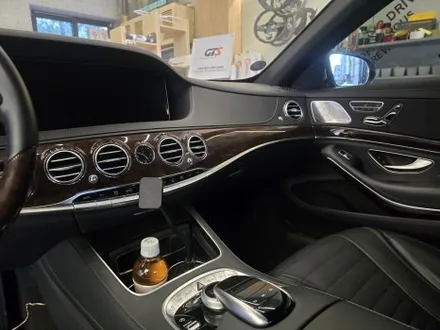 벤츠 W222 S560 송풍구엠비언트 3d부메스터 피아노트림 튜닝으로 화려함을더하다!!
