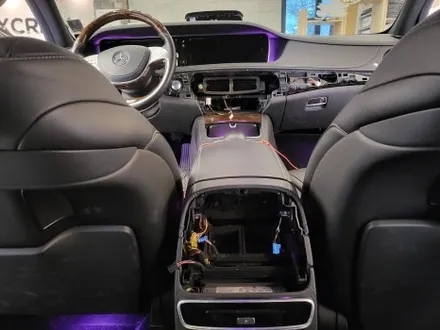 W222 벤츠 S350 송풍구엠비언트, 4D 부메스터  튜닝으로 실내분위기 업업!!