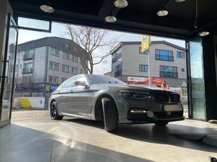 BMW G30, 530i 회오리 엠비언트 무드등 장착기, 순정 연동으로 화사한 실내 무드등 완성하기