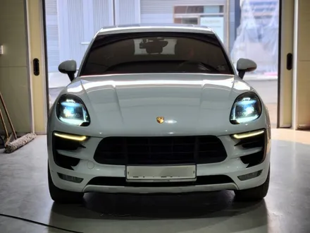 포르쉐 마칸 GTS 숨어있는 출력 찾기, 레이스칩 GTS 블랙으로 해답을 찾아보세요