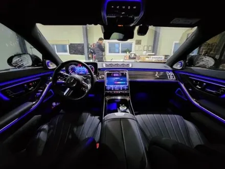벤츠S클래스 W223 S400d 엑티브 엠비언트라이트, 전동트위터, 미드레인지, 피아노 트림 교체
