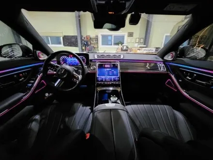 벤츠S클래스 W223 S400d 엑티브 엠비언트라이트, 전동트위터, 미드레인지, 피아노 트림 교체