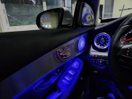벤츠 GLC 220d 세로그릴, 엠비언트 광량업, 송풍구엠비언트, 와이드모니터 장착기