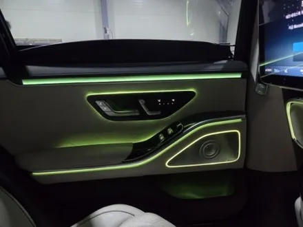 벤츠 W223 S450L 송풍구엠비언트, 미드레인지, 천장부메스터 장착!!