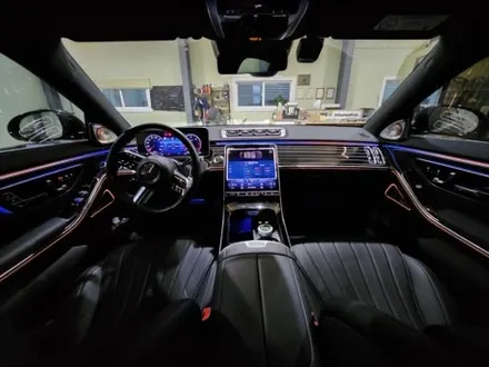 벤츠S클래스 W223 S400d 엑티브 엠비언트라이트, 전동트위터, 미드레인지, 피아노 트림 교체