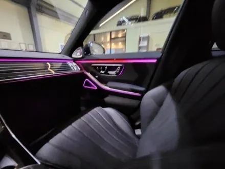 벤츠S클래스 W223 S400d 엑티브 엠비언트라이트, 전동트위터, 미드레인지, 피아노 트림 교체