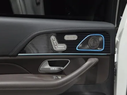 벤츠 GLS 400d 실내 마이바흐 개조, 피아노트림, 엠비언트, 전동사이드스텝 장착기