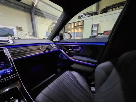 벤츠S클래스 W223 S400d 엑티브 엠비언트라이트, 전동트위터, 미드레인지, 피아노 트림 교체