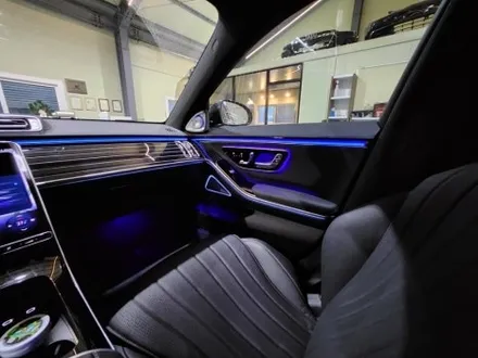 벤츠S클래스 W223 S400d 엑티브 엠비언트라이트, 전동트위터, 미드레인지, 피아노 트림 교체