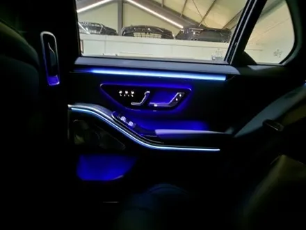 벤츠S클래스 W223 S400d 엑티브 엠비언트라이트, 전동트위터, 미드레인지, 피아노 트림 교체