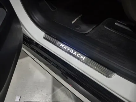 벤츠 GLS 400d 실내 마이바흐 개조, 피아노트림, 엠비언트, 전동사이드스텝 장착기