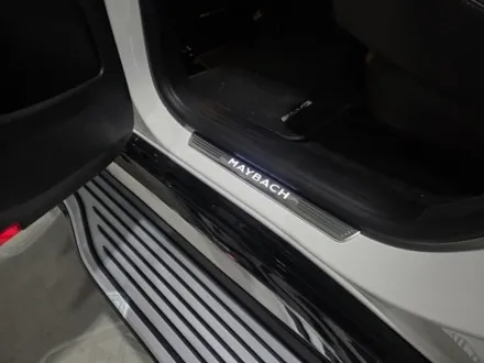 벤츠 GLS 400d 실내 마이바흐 개조, 피아노트림, 엠비언트, 전동사이드스텝 장착기