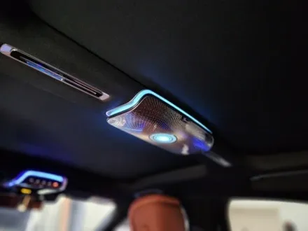 벤츠 W223 S400d 숏바디 엑티브엠비언트, 전동트위터, 미드레인지, 피아노트림으로 아쉬운 실내 업그레이드 해보세요.