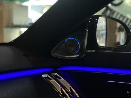 벤츠W223 s350d 전동트위터 엠비언트 장착기