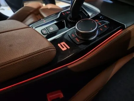 BMW 5시리즈 기어콘솔 엠비언트, 송풍구 엠비언트 장착