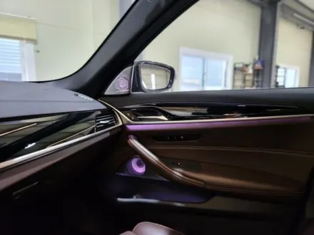 BMW 5시리즈 G30 엠비언트 튜닝, 회오리 엠비언트 장착기