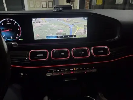 벤츠 GLS 400d 실내 마이바흐 개조, 피아노트림, 엠비언트, 전동사이드스텝 장착기