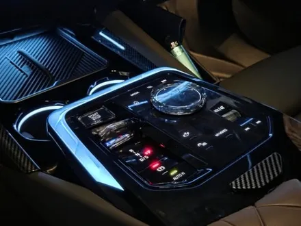 BMW G60 5시리즈 실내 엠비언트 패키지, 2열 인터렉션바, 회오리엠비언트, 썬루프조명, 콘솔 조명, 크리스탈 기어봉