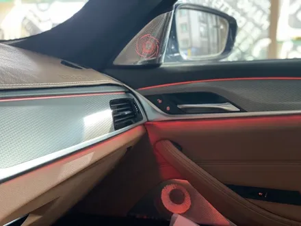 BMW G30, 530i 회오리 엠비언트 무드등 장착기, 순정 연동으로 화사한 실내 무드등 완성하기