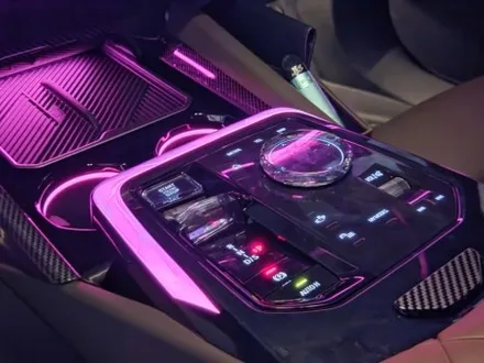 BMW G60 5시리즈 실내 엠비언트 패키지, 2열 인터렉션바, 회오리엠비언트, 썬루프조명, 콘솔 조명, 크리스탈 기어봉