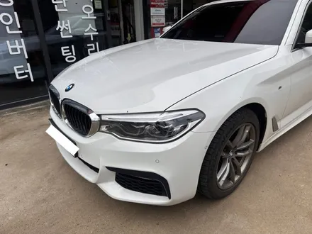 BMW 5시리즈 520d (G30) - 풀스크린 애플 카플레이 활성화를 위한 펌웨어 업데이트와 VO코드 작업 / 대전 서구 탄방동